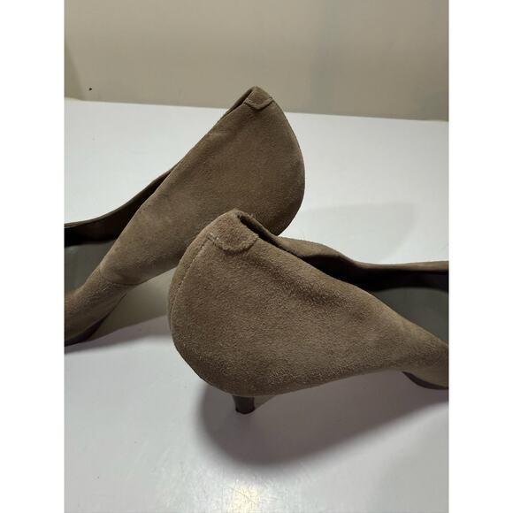 Banana Republic taupe suede heels women size 8.5 - Picture 8 of 10